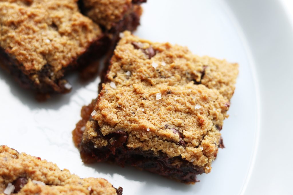 gluten free chocolate chip cookie bar blondies