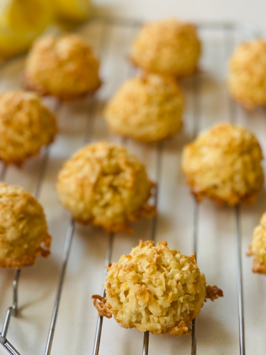 lemon coconut macaroons