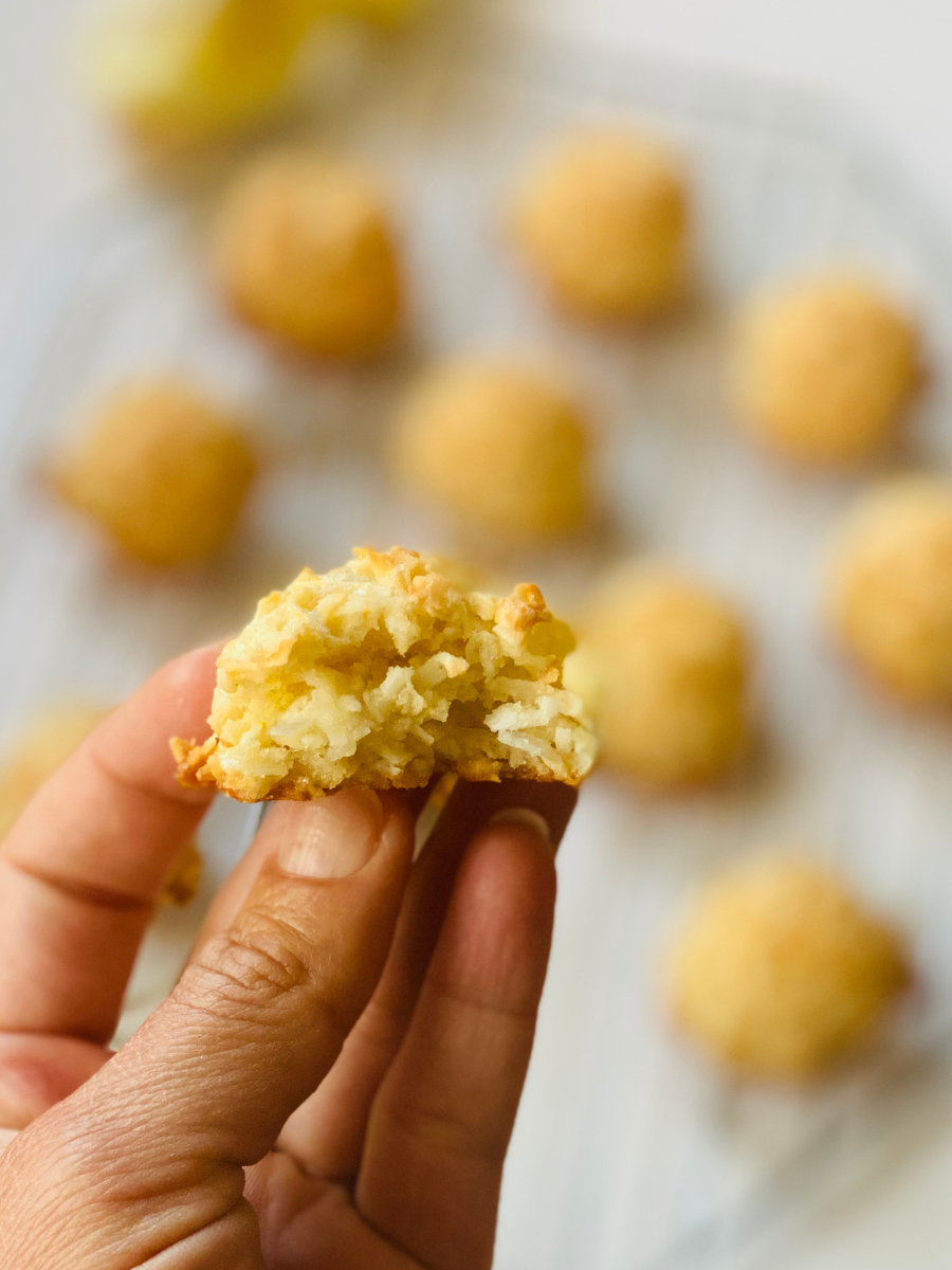 lemon coconut macaroons