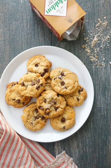 Paleo Chocolate Chip Cookies